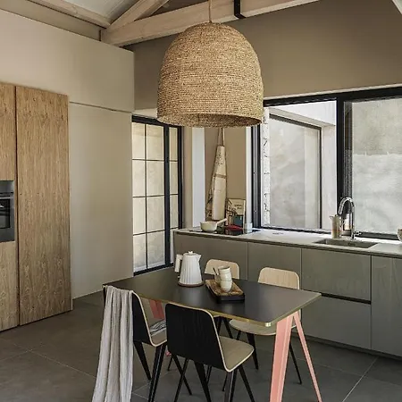 فيلة Mimi And Coco Corfu