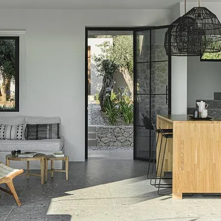 Mimi And Coco Corfu Paramonas (Corfu)