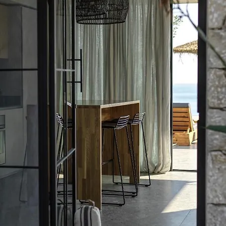 Mimi And Coco Corfu * Paramonas (Corfu)