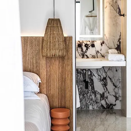 Mimi And Coco Corfu *