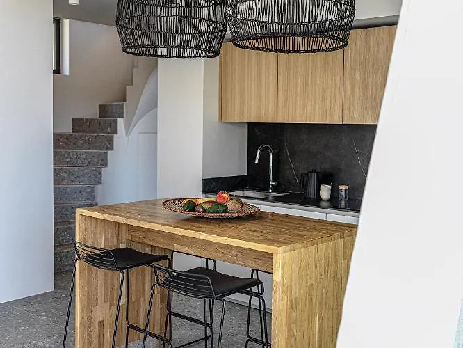 Mimi And Coco Corfu Парамонас