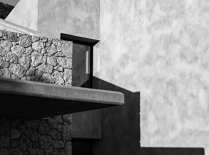 Mimi And Coco Corfu *