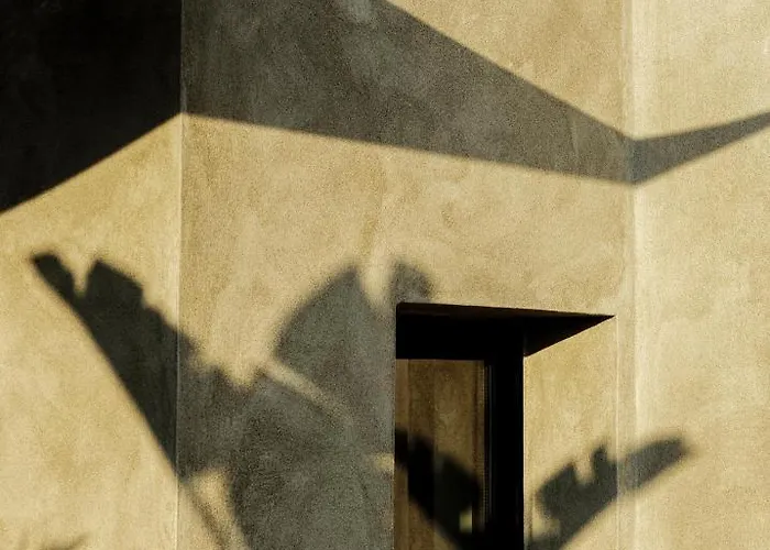 Mimi And Coco Corfu * Парамонас